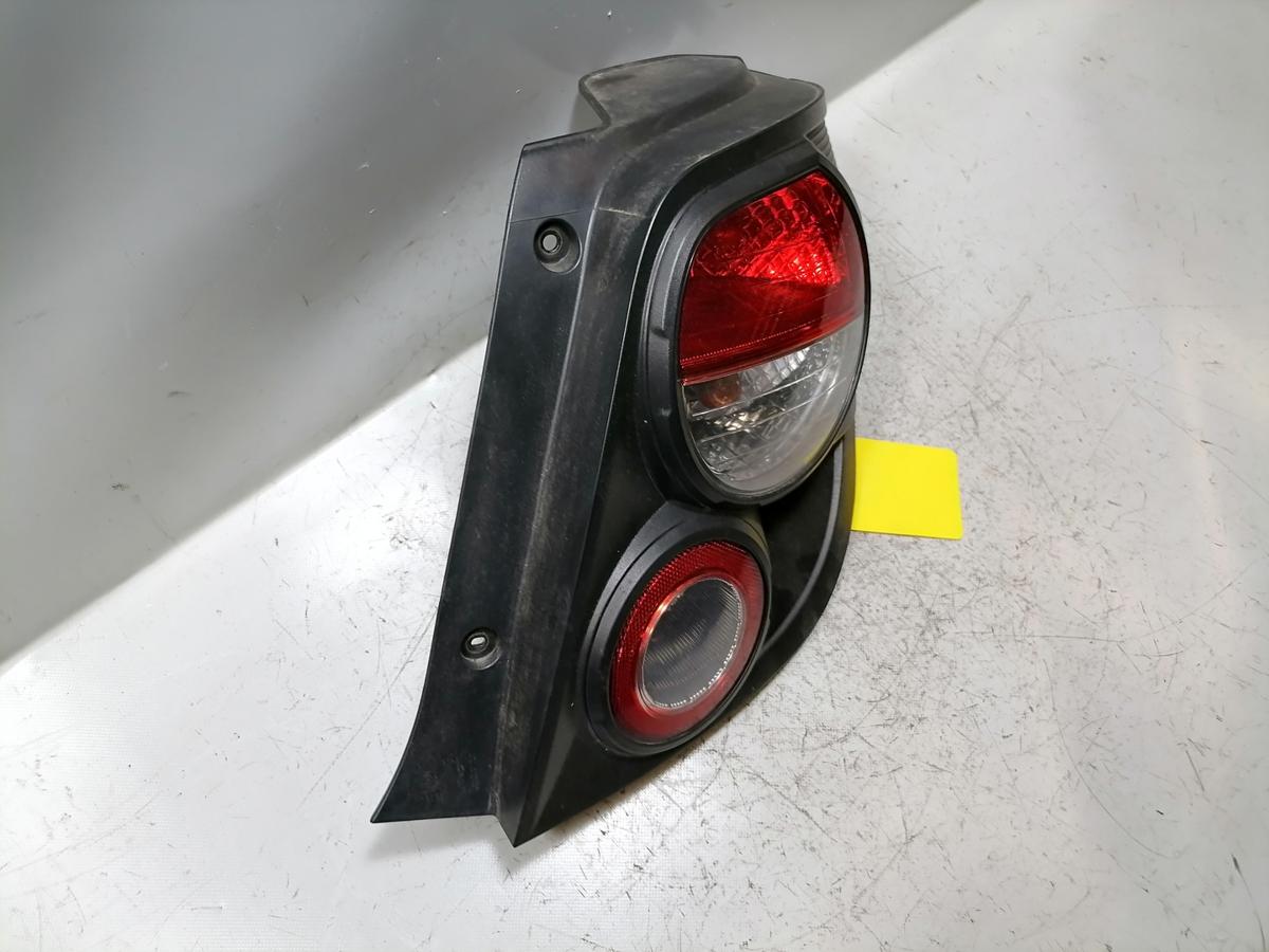 Chevrolet Aveo 2 original R&uuml;cklicht R&uuml;ckleuchte Schlussleuchte rechts Flie&szlig;heck Bj.2013